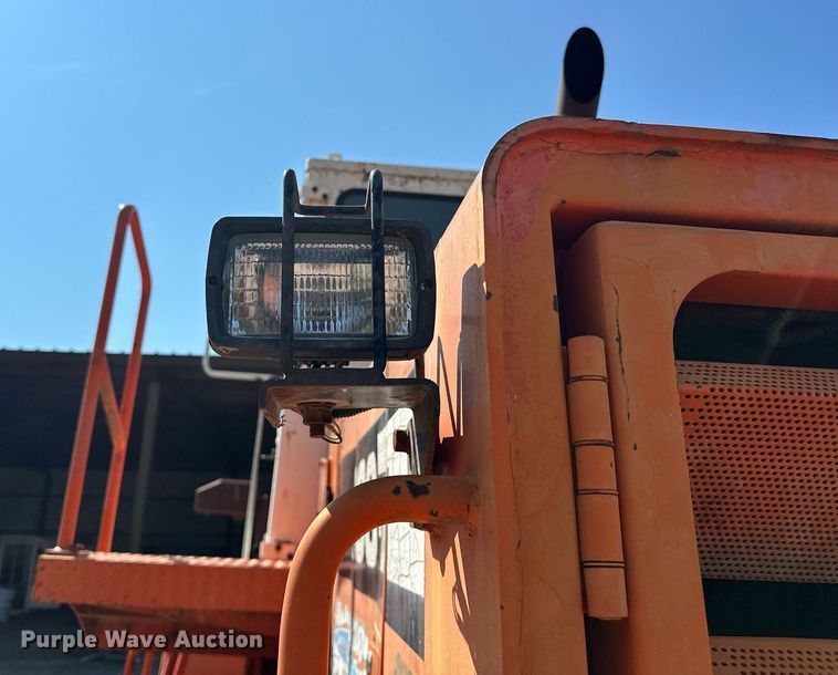 image for item EK0010 2003 Daewoo  Mega 200-III wheel loader