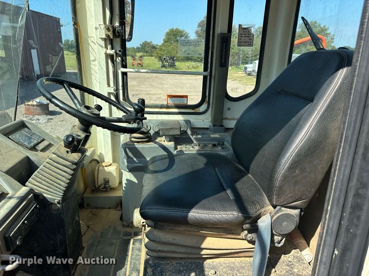 image for item EK0010 2003 Daewoo  Mega 200-III wheel loader