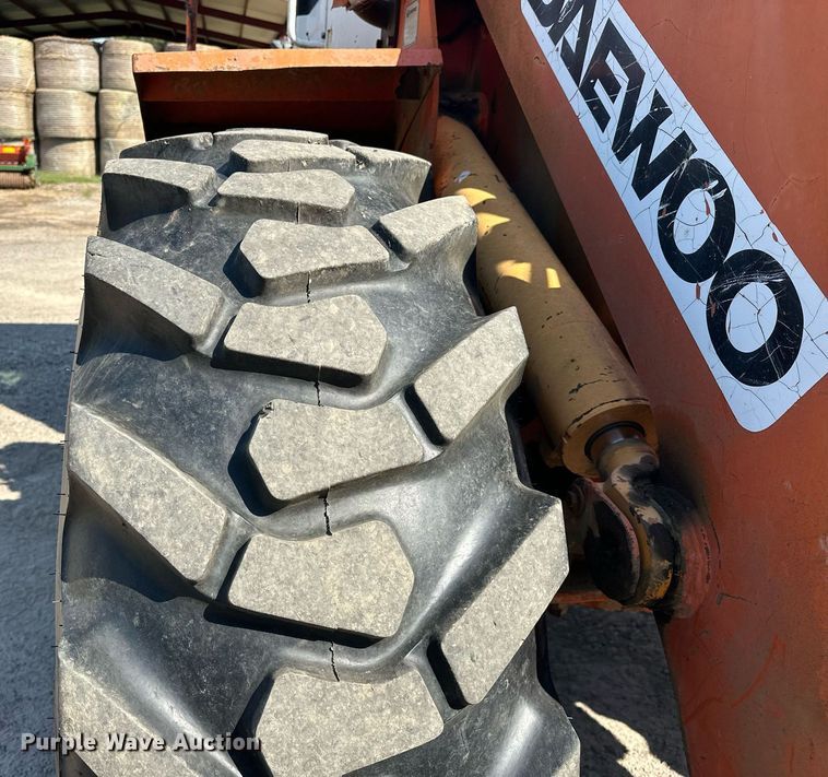 image for item EK0010 2003 Daewoo  Mega 200-III wheel loader