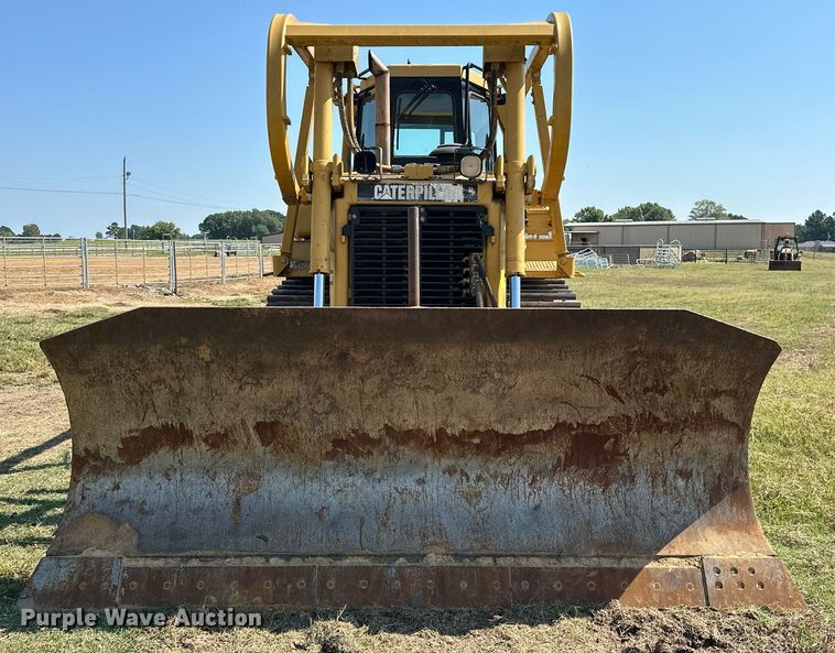 image for item EK0013 2004 Caterpillar  D6R XL dozer