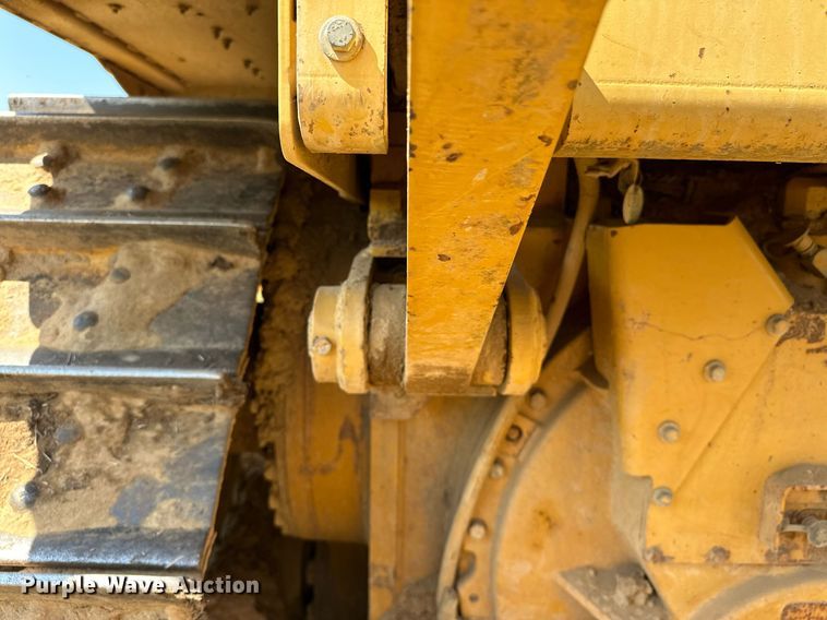 image for item EK0013 2004 Caterpillar  D6R XL dozer