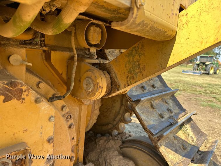image for item EK0013 2004 Caterpillar  D6R XL dozer