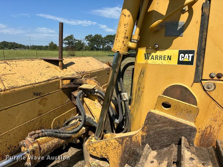 image for item EK0013 2004 Caterpillar  D6R XL dozer