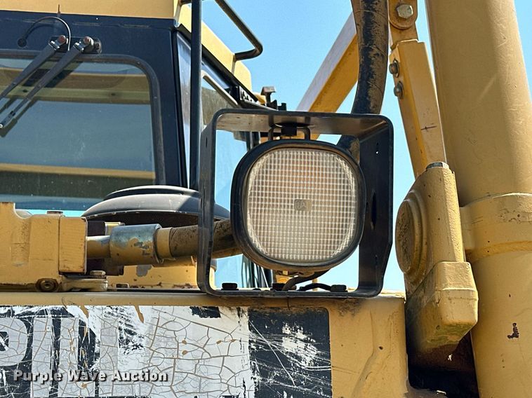 image for item EK0013 2004 Caterpillar  D6R XL dozer