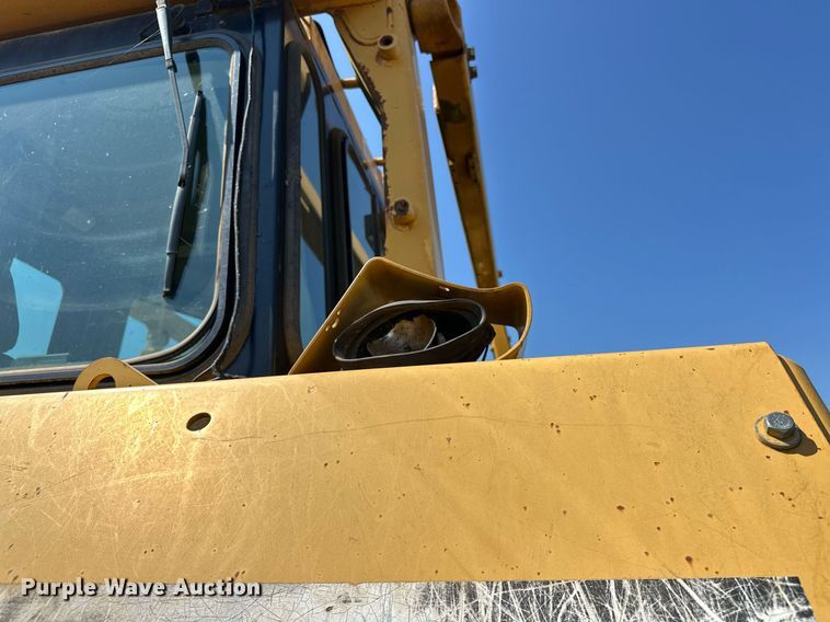 image for item EK0013 2004 Caterpillar  D6R XL dozer