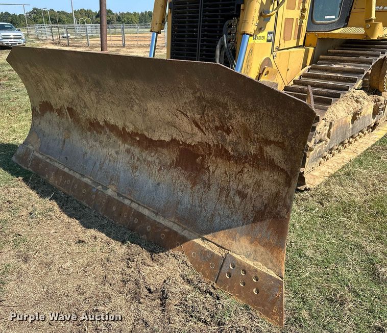 image for item EK0013 2004 Caterpillar  D6R XL dozer