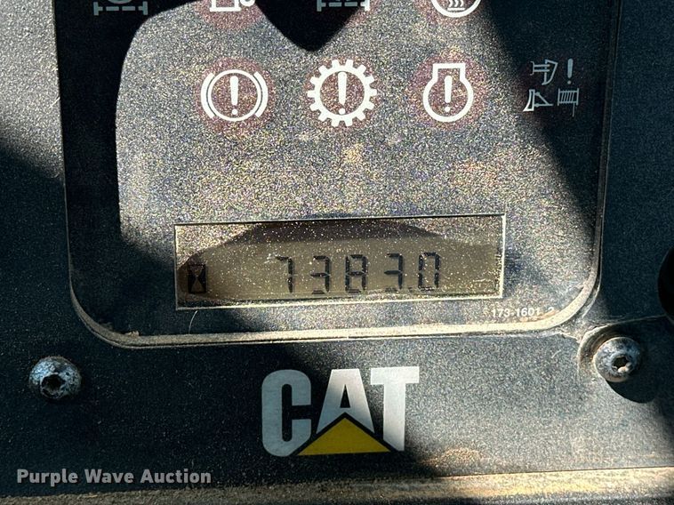 image for item EK0013 2004 Caterpillar  D6R XL dozer