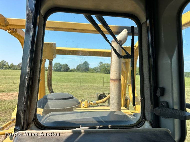 image for item EK0013 2004 Caterpillar  D6R XL dozer