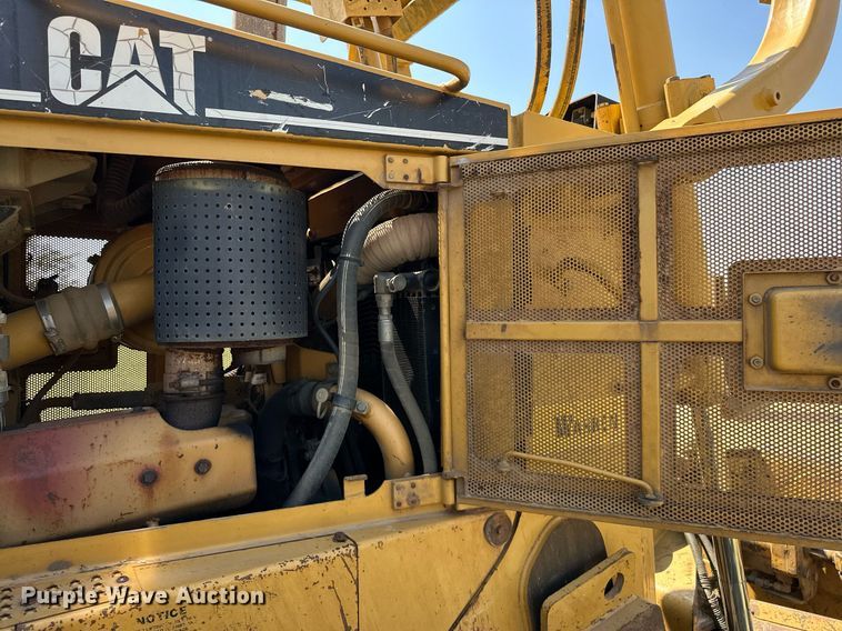 image for item EK0013 2004 Caterpillar  D6R XL dozer