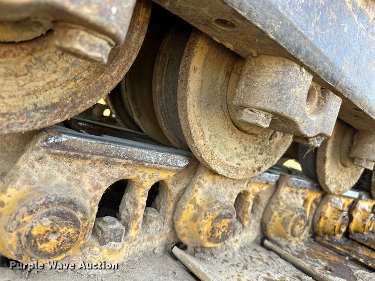 image for item EK0013 2004 Caterpillar  D6R XL dozer