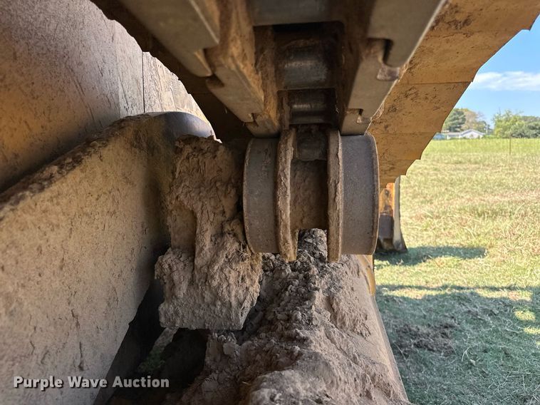 image for item EK0013 2004 Caterpillar  D6R XL dozer