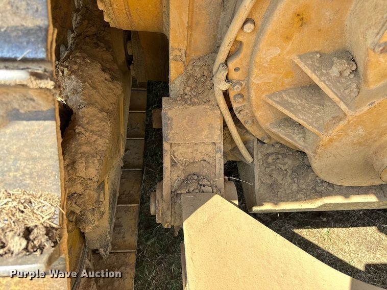 image for item EK0013 2004 Caterpillar  D6R XL dozer