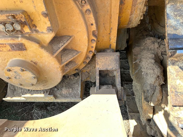 image for item EK0013 2004 Caterpillar  D6R XL dozer