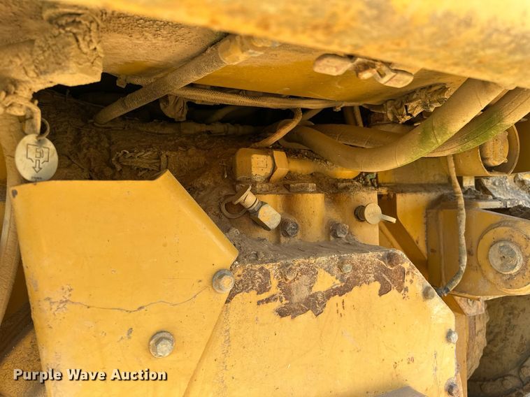 image for item EK0013 2004 Caterpillar  D6R XL dozer