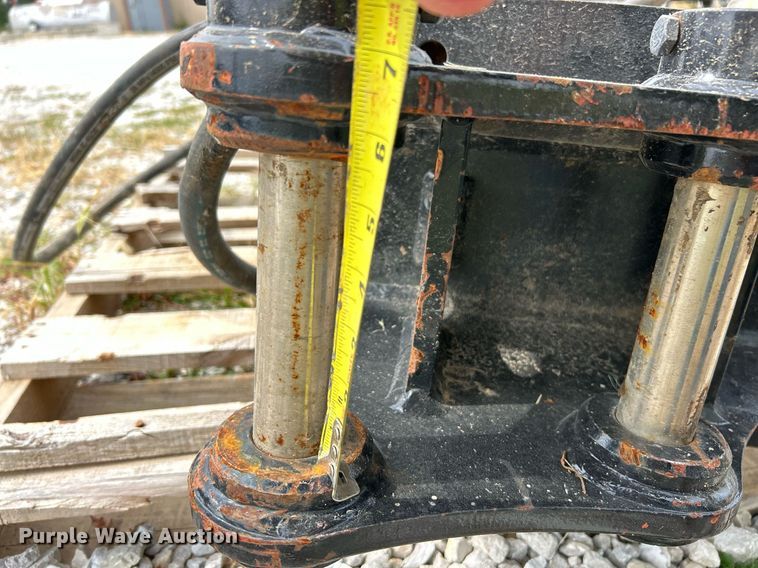 image for item EK3322 Caterpillar B6 breaker