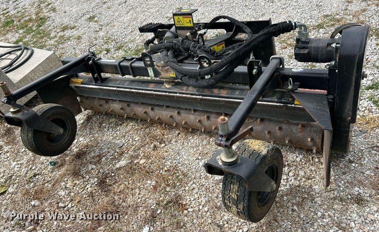 image for item EK3324 2018 Caterpillar  PR184 skid steer box rake 