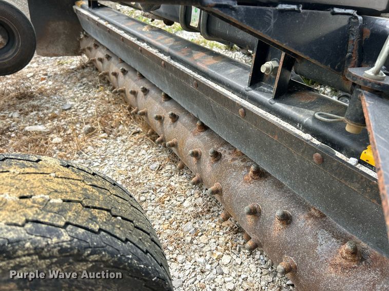 image for item EK3324 2018 Caterpillar  PR184 skid steer box rake 