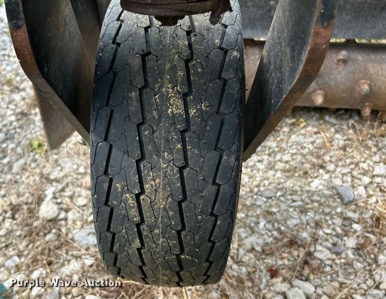 image for item EK3324 2018 Caterpillar  PR184 skid steer box rake 