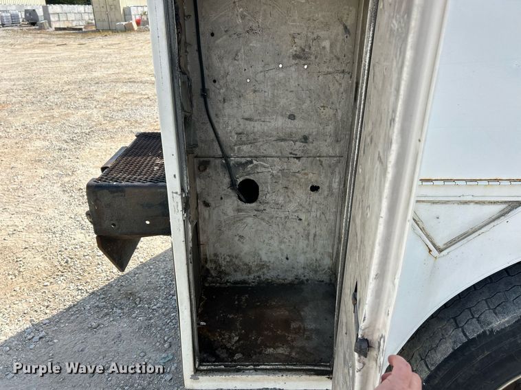 image for item EK3329 2007 Kenworth  T300 utility / service truck