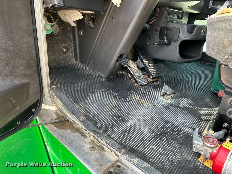 image for item EK3329 2007 Kenworth  T300 utility / service truck