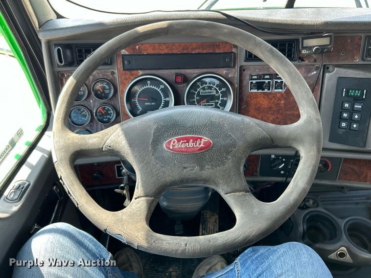 image for item EK3329 2007 Kenworth  T300 utility / service truck