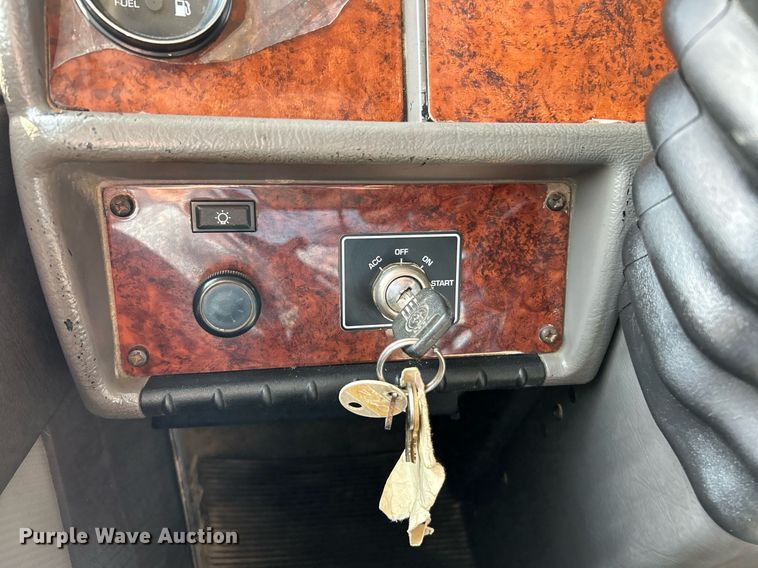 image for item EK3329 2007 Kenworth  T300 utility / service truck