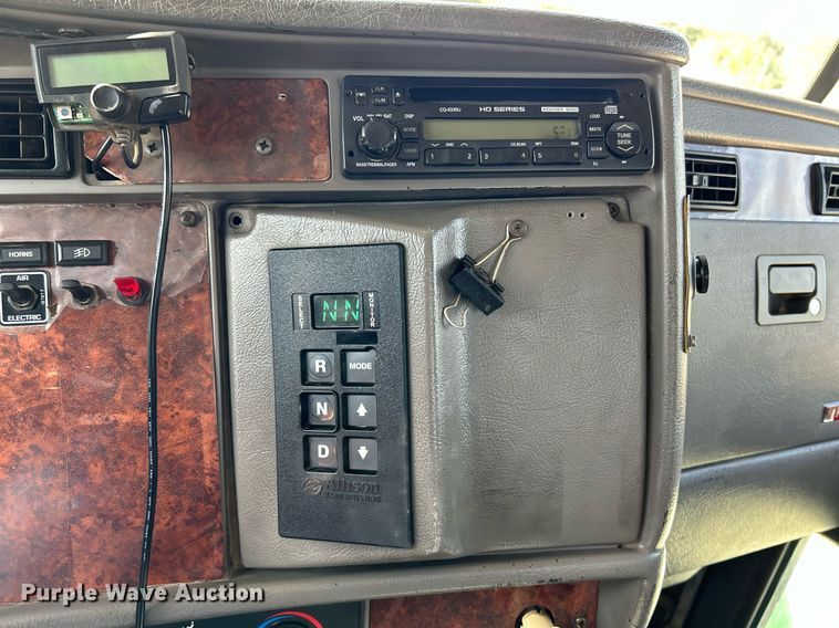 image for item EK3329 2007 Kenworth  T300 utility / service truck