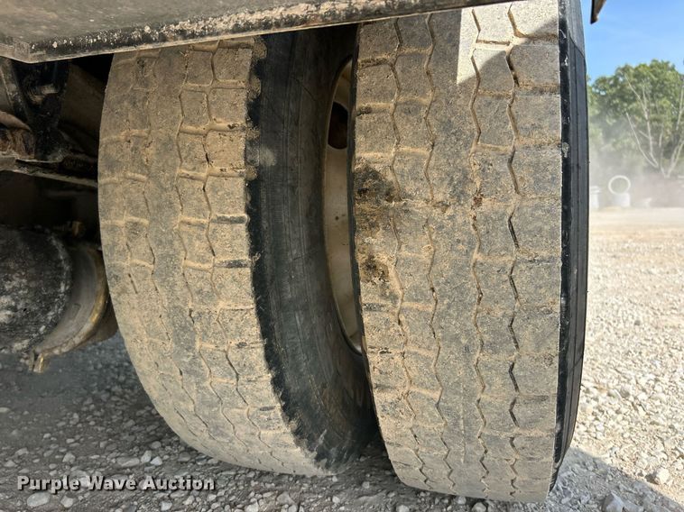 image for item EK3329 2007 Kenworth  T300 utility / service truck