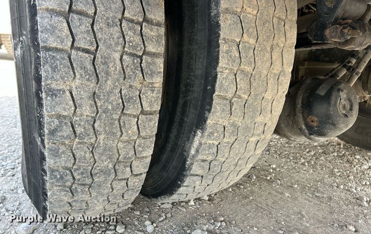 image for item EK3329 2007 Kenworth  T300 utility / service truck