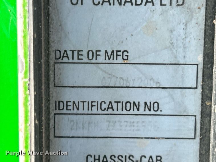 image for item EK3329 2007 Kenworth  T300 utility / service truck