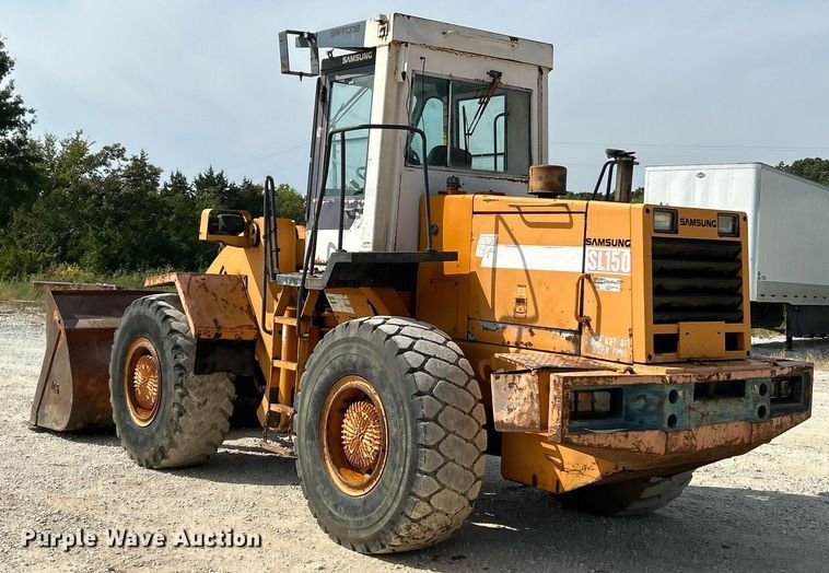 image for item EK3330 1993 Samsung  SL150 wheel loader