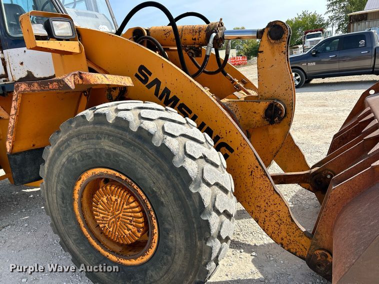 image for item EK3330 1993 Samsung  SL150 wheel loader