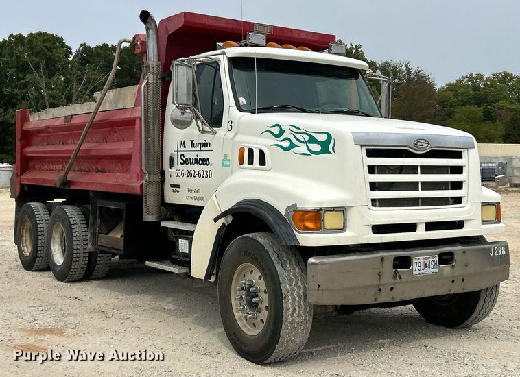 image for item EK3332 1999 Sterling  L9511 dump truck
