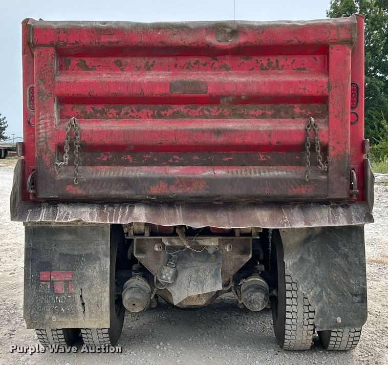 image for item EK3332 1999 Sterling  L9511 dump truck