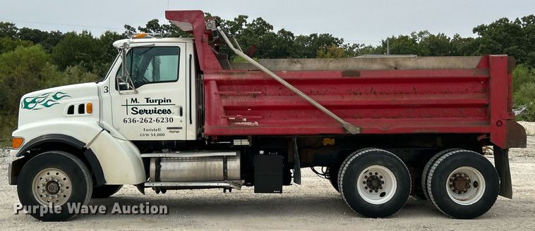 image for item EK3332 1999 Sterling  L9511 dump truck