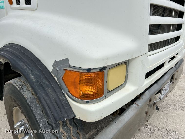 image for item EK3332 1999 Sterling  L9511 dump truck
