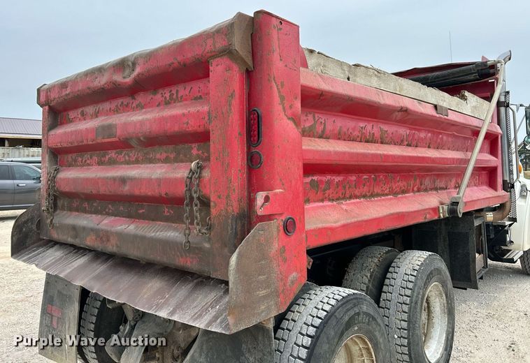 image for item EK3332 1999 Sterling  L9511 dump truck