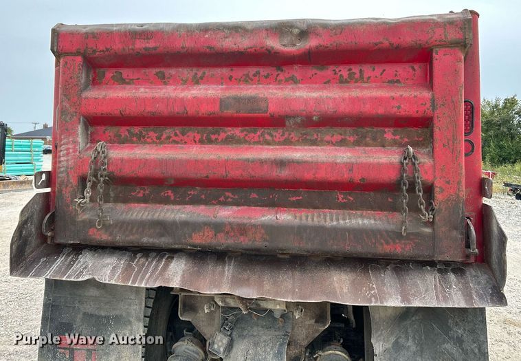 image for item EK3332 1999 Sterling  L9511 dump truck