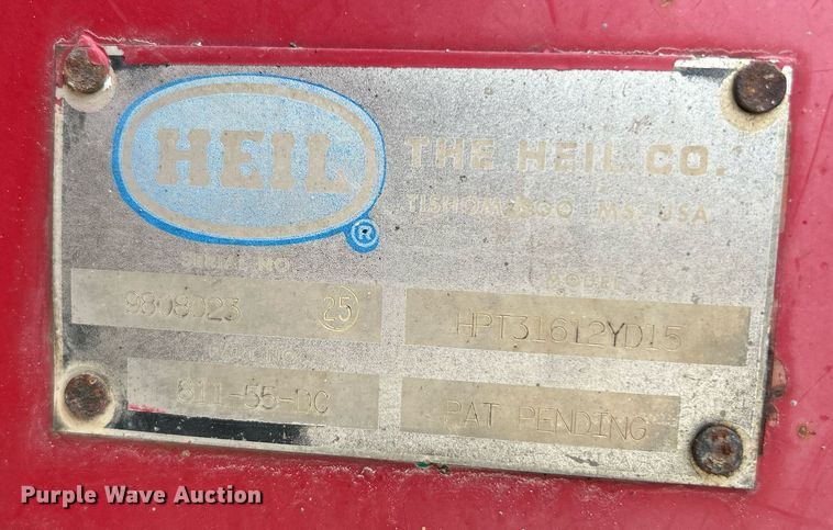 image for item EK3332 1999 Sterling  L9511 dump truck