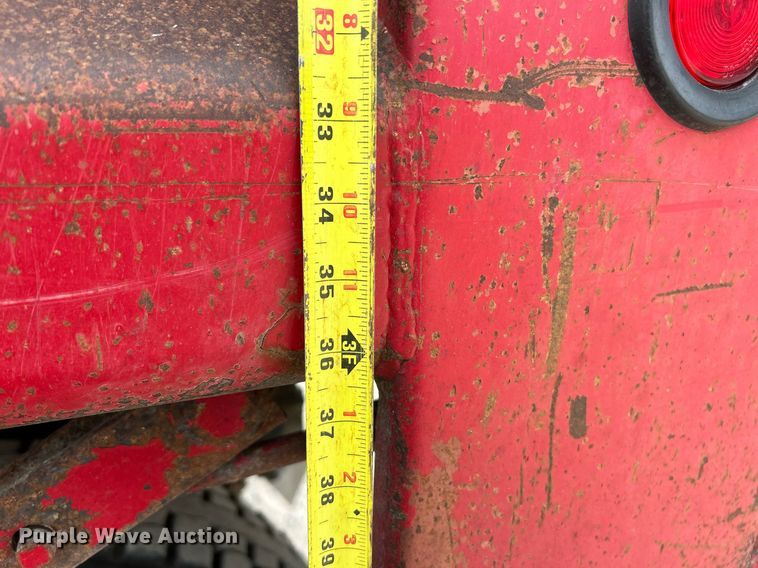 image for item EK3332 1999 Sterling  L9511 dump truck