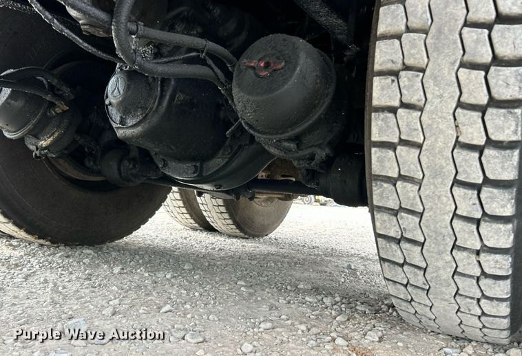 image for item EK3332 1999 Sterling  L9511 dump truck