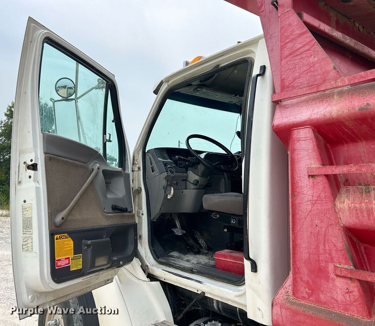 image for item EK3332 1999 Sterling  L9511 dump truck