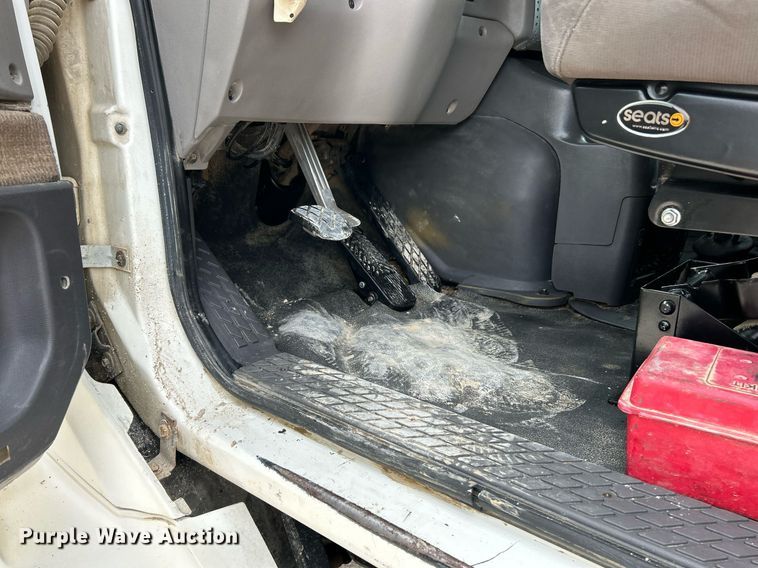 image for item EK3332 1999 Sterling  L9511 dump truck