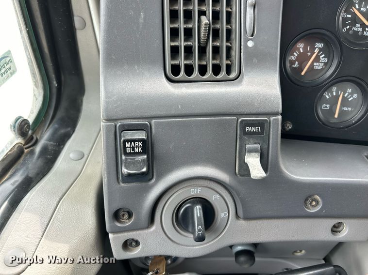 image for item EK3332 1999 Sterling  L9511 dump truck