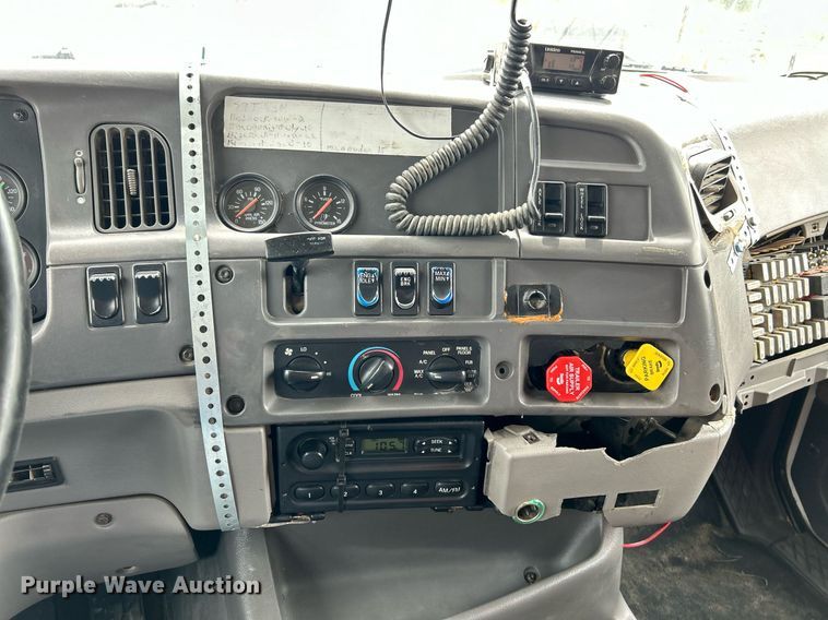 image for item EK3332 1999 Sterling  L9511 dump truck