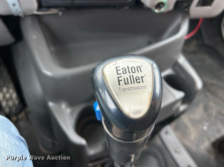 image for item EK3332 1999 Sterling  L9511 dump truck