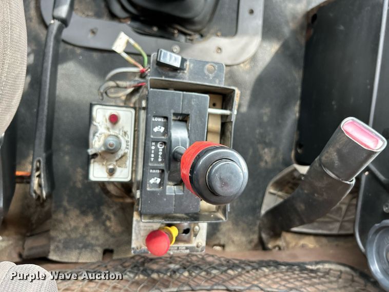 image for item EK3332 1999 Sterling  L9511 dump truck