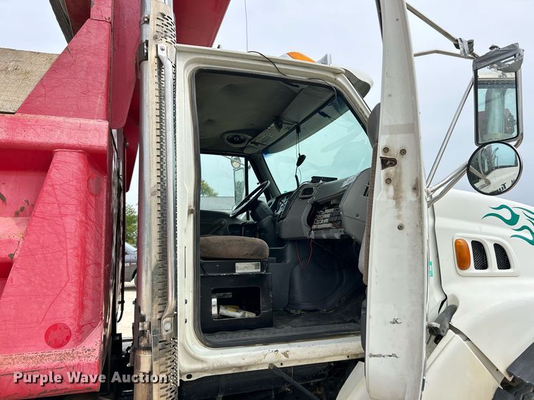 image for item EK3332 1999 Sterling  L9511 dump truck