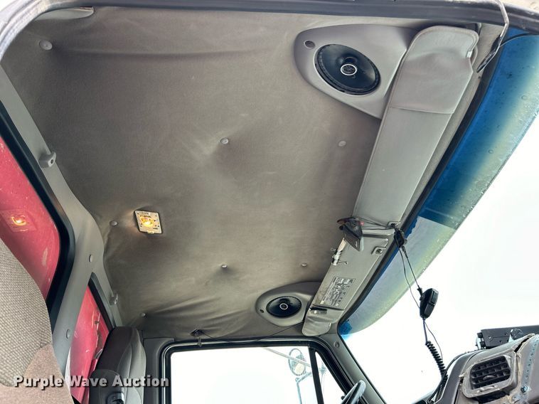 image for item EK3332 1999 Sterling  L9511 dump truck