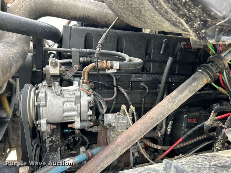 image for item EK3332 1999 Sterling  L9511 dump truck